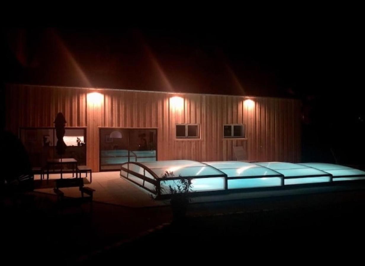 Pool House-L'Hirondelle De Sermizelles- Grand Jardin, Calme Et Nature Aux Portes Du Morvan Экстерьер фото